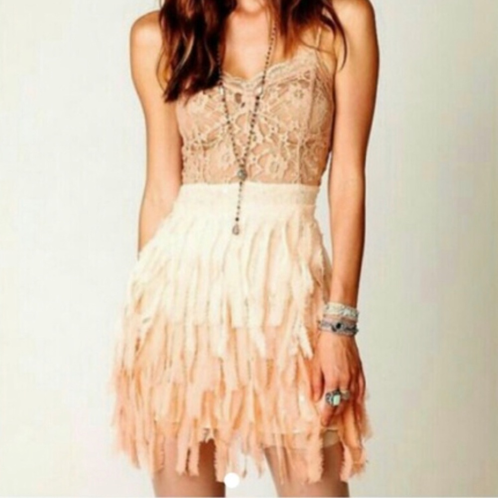 NYE ✨🥂  Free People Lace Ombre Feather Dress!